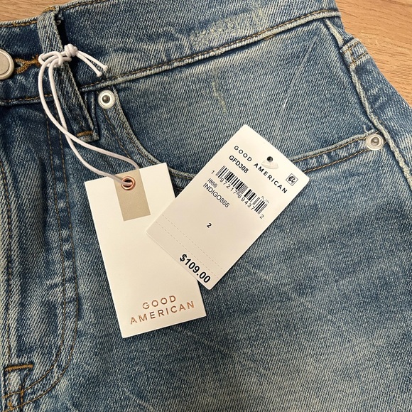 Good American Blue Jean Shorts - Picture 5 of 6